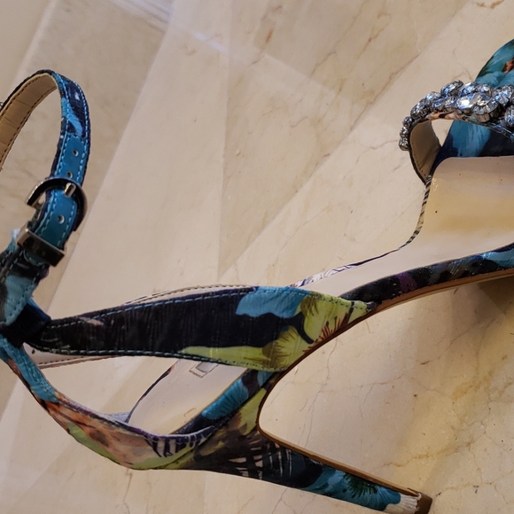 Guess Catarina4 open-toe ankle strap embellished heels, 7.5 - Picture 9 of 16